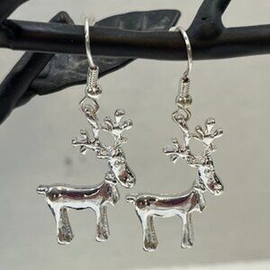 Holiday Christmas Reindeer Dangle Drop Earrings Silver Tone French Wire.75"x1"